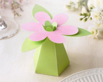 3-D Spring Flowers Favor Box Kit (Set of 50)